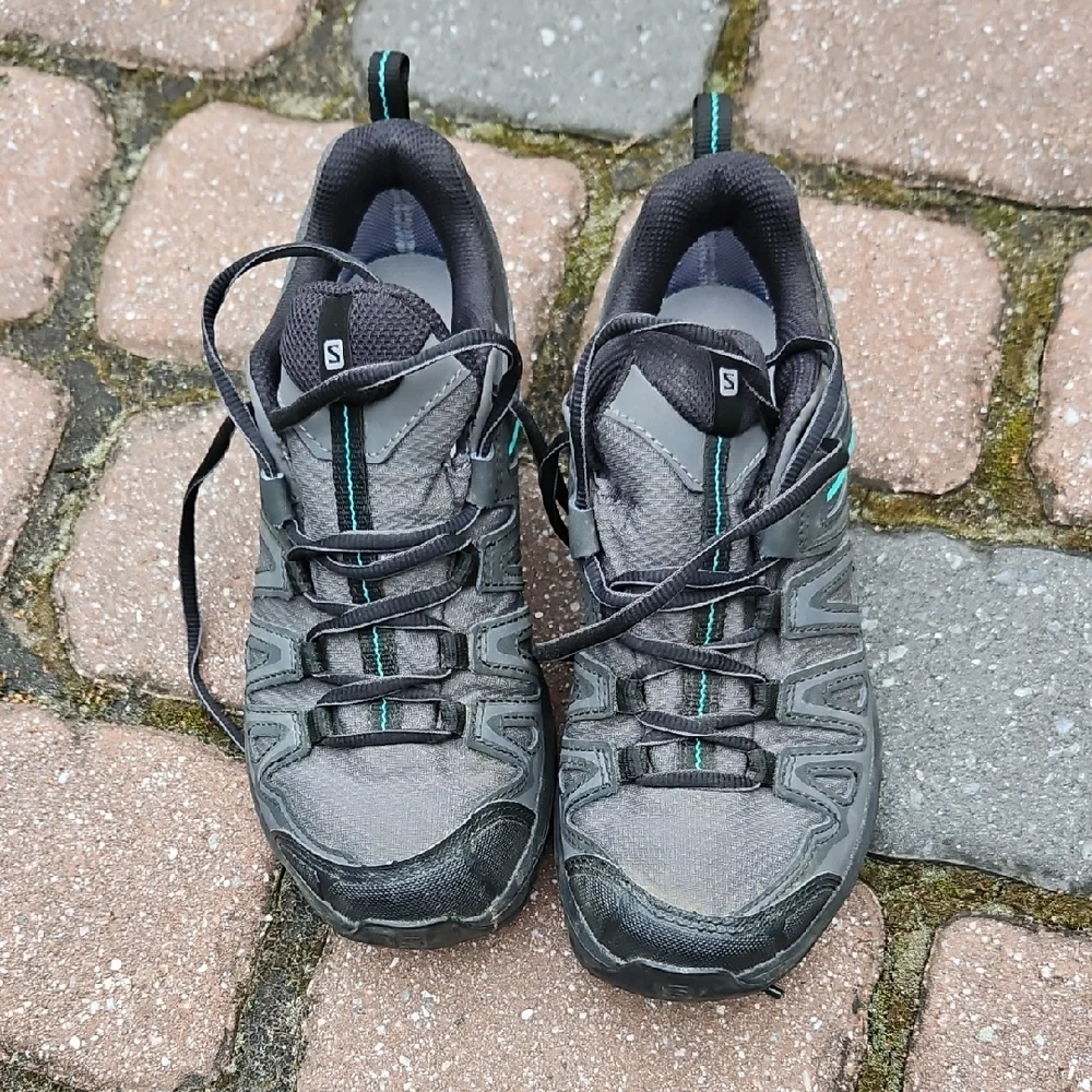 Salomon Black and Gray Outdoor Shoes